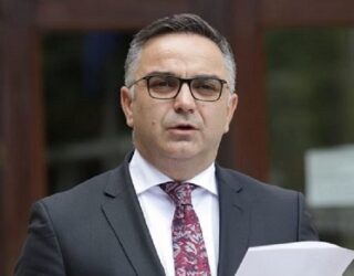 Tahiri: Nuk ulemi në tavolinë me Kurtin pa u adresuar gjashtë kërkesat tona