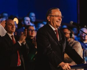Bedri Hamza, Uran Ismaili, Vlora Çitaku, Përparim Gruda…top 10 kandidatët në listën e PDK’së