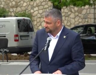 Hoti: Mbes i përkushtuar që familja të jetë në qendër të politikave tona