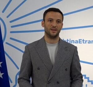 Kryeqyteti me platformë të re “mbeturinat.com” – Qytetarëve u largohen mbeturinat vëllimore falas