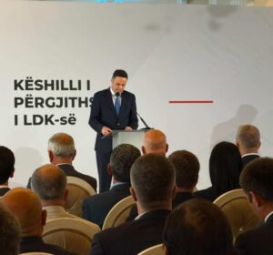 Abdixhiku propozon Vjosa Osmanin bartëse të listës së LDK-së dhe kandidate për presidente