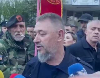 Lushtaku i reagon Mihalit: Kush je ti që kontrollon çdo gjë në Vetëvendosje?