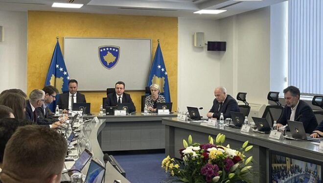 Qeveria miraton vendimin për shpronësimin e pronave për nevojat e navigacionit ajror
