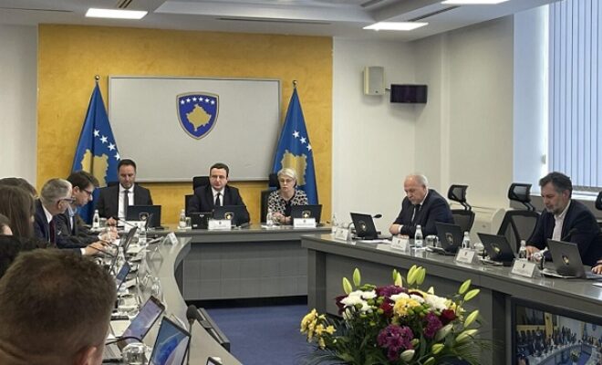 Qeveria ndan 1 milion euro për kuponë ushqimi për familjet në nevojë