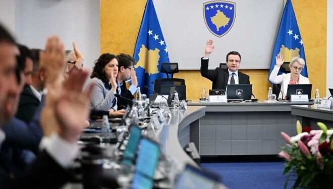 Qeveria në detyrë ndan 2 milionë euro për fluturimet e mërgatës