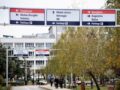 Dy punëtorë shëndetësorë sulmohen nga qentë endacakë në oborrin e QKUK-së