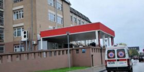 Gjykata Supreme shfuqizon tarifën 3-euro për shoqëruesit mbi 15-vjeç në QKUK