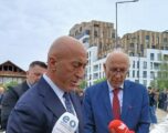 Haradinaj bën homazhe pranë varrit të Bahri Fazliut: Pasues i përpjekjeve për liri