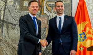 Rutte vlerëson përkushtimin e Malit të Zi për paqen në Ballkan