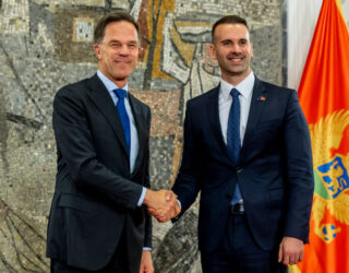Rutte vlerëson përkushtimin e Malit të Zi për paqen në Ballkan