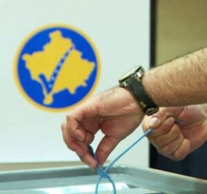Mbyllen zyrtarisht qendrat e votimit