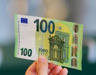 Edhe nesër i hapur afati për aplikimin për 100 eurot e lëshuara nga qeveria