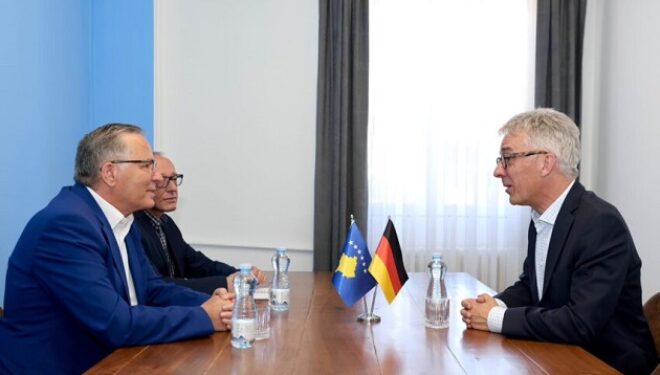 Takohet Hamza me ambasadorin Rudolph, flasin për zhvillimet politike dhe stabilitetin institucional