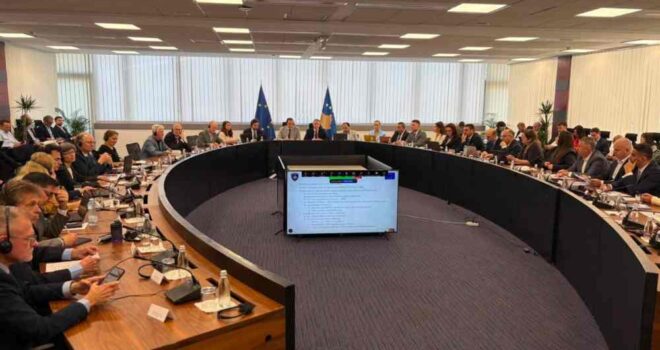 Bllokada në Kuvend rrezikon humbjen e rreth 60 milionë eurove nga Plani i Rritjes i BE-së