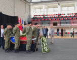 Homazhe në Skenderaj, figura politike dhe qytetarë nderojnë Sahit Jasharin