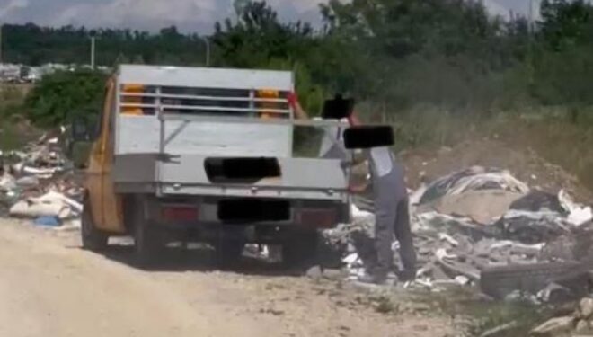 Dy persona gjobiten me nga 200 euro për hedhje të mbeturinave në vende të papërshtatshme në Ferizaj