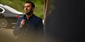 “Mbrojeni LDK’në”, Kërçeli i Vetëvendosjes i reagon Hotit që thirri për protesta për gazin amerikan