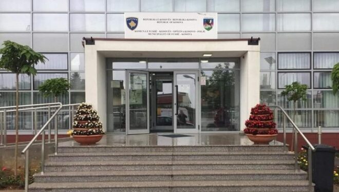 Fushë-Kosova ngrit kapacitetet për ambientin, 4 kamionë të angazhuar për mbledhjen e mbeturinave