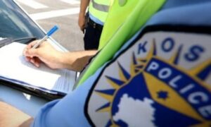 Mbi 2 mijë gjoba trafiku për 24 orë, Policia njofton për dhjetëra aksidente e disa të arrestuar