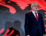 Ali Ahmeti i përgjigjet Kurtit pas kritikave për BDI: VLEN’i hyzmeçar, kur Qeveria ime të ftoi në Shkup fole shqip Ali Ahmeti i përgjigjet Kurtit pas kritikave për BDI: VLEN’i hyzmeçar, kur Qeveria ime të ftoi në Shkup fole shqip