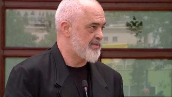 “Për çfarë na duhen resortet luksoze?”, Rama: Të rinjtë mund të pyesin ChatGPT çfarë sjellin në ekonomi
