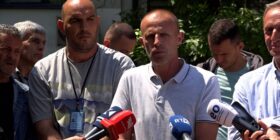 Punëtorët e sigurimit në UP nisin grevën, presin konfirmimin nga Rektorati për rritjen e pagave në 500 euro