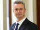 Ambasadori britanik në Zubin Potok: Kosovës i duhen shpejt Kuvendi, Qeveria dhe Presidenti