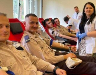 Djali i Afrim Bunjakut bashkohet me 298 kadetë në aksionin human për dhurim gjaku