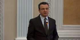 Kurti: Administrata publike duhet të jetë urë mes qytetarit dhe të drejtave të tij