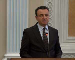 Kurti: Administrata publike duhet të jetë urë mes qytetarit dhe të drejtave të tij