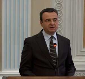 Kurti: Administrata publike duhet të jetë urë mes qytetarit dhe të drejtave të tij
