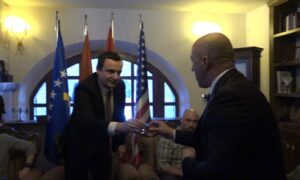 Ish-ushtari i UÇK’së: Kurti ka hangër e ka pi në kullën e Haradinajve, Ramushi e ka strehu kur e kërkonte policia