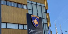 Prokuroria: E pandehura dyshohet se kreu vrasjen në Ferizaj, u ndalua edhe babai i saj