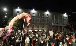 Qeveri teknike me mandat 12 mujor, ndryshim i Kushtetutës dhe Kodit Zgjedhor, protestuesit rendisin 5 kërkesa: Kryeministri jo më shumë se 2 mandate