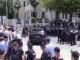 Përplasja me policinë jashtë ambienteve të Kuvendit, shoqërohen në komisariat disa persona, mes tyre Dritan Goxhaj