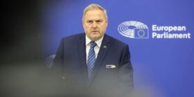 Terras i drejtohet partive politike: Nxirreni Kosovën nga kriza, gjeni emërues të përbashkët