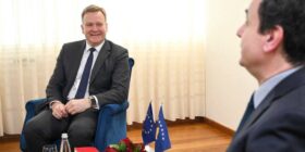 Sorensen: Marrëveshja e Ohrit ndërmjet Kosovës dhe Serbisë ka nisur të zbatohet në disa pjesë – është ndërkombëtare, s’ka pikëpyetje