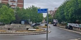 Hiqet tabela me emrin e Zoran Gjingjiqit, që u vendos dje në një rrugë në Mitrovicën e Veriut