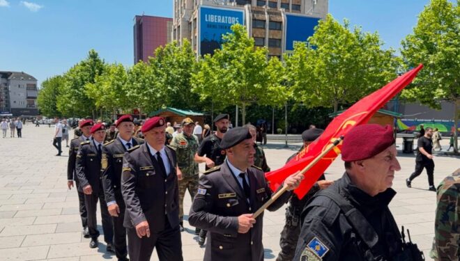 Veteranët në marshin e UÇK-së kërkojnë lirimin e ish-krerëve: Lufta jonë ishte e drejtë