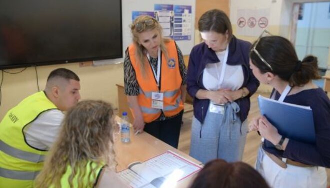 BE-ja monitoron qendrat e votimit