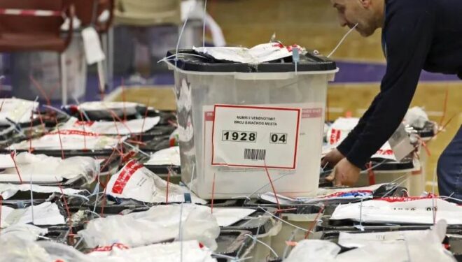 Numërohen votat e para nga KQZ: LVV 34,18%, PDK 19,95%, LDK 14,76%, AAK 9,83%