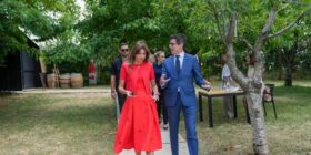 Haxhiu merr pjesë në pritjen lamtumirëse për ambasadorin e Zvicrës, Jürg Sprecher