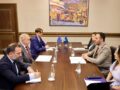 Konjufca pret eurodeputetin Riho Terras, kërkon vëmendje për aplikimin e Kosovës në BE