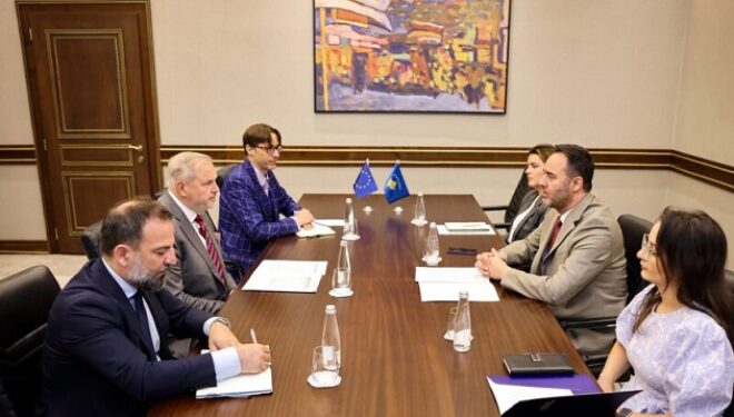 Konjufca pret eurodeputetin Riho Terras, kërkon vëmendje për aplikimin e Kosovës në BE