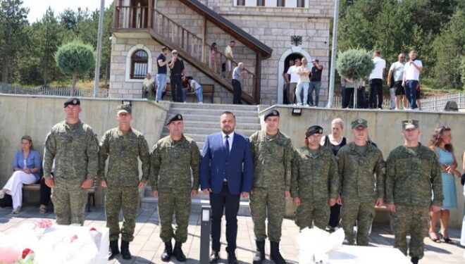 Maqedonci bën homazhe në Morinë: Dëshmorët janë themeli i Republikës së Kosovës