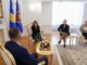 Haxhiu pret në takim përfaqësues të organizatës “Albanians for America”, diskutojnë për marrëdhëniet Kosovë-SHBA