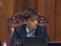 Deputeti i ri serb i referohet Kosovës në Kuvendin serb si “fqinjët tanë”, eskalon Brnabić: Kosova është pjesë e Serbisë