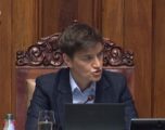 Deputeti i ri serb i referohet Kosovës në Kuvendin serb si “fqinjët tanë”, eskalon Brnabić: Kosova është pjesë e Serbisë