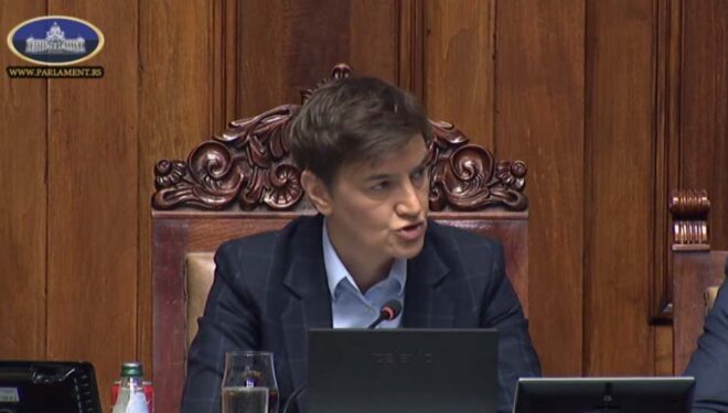 Deputeti i ri serb i referohet Kosovës në Kuvendin serb si “fqinjët tanë”, eskalon Brnabić: Kosova është pjesë e Serbisë