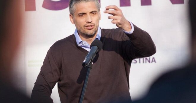 Çedomir Jovanovic: Iu kërkoj falje shqiptarëve dhe serbëve të Kosovës, asnjë njeri normal s’e mendon atë që e tha ministrja Paunovic